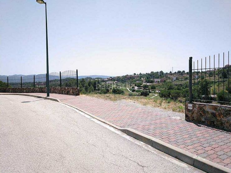 Foto 86e48c48-9a3f-4fa9-ad80-11e6f78609b3. Terreny residencial a aviguda montsey 125 a Sant Esteve Sesrovires