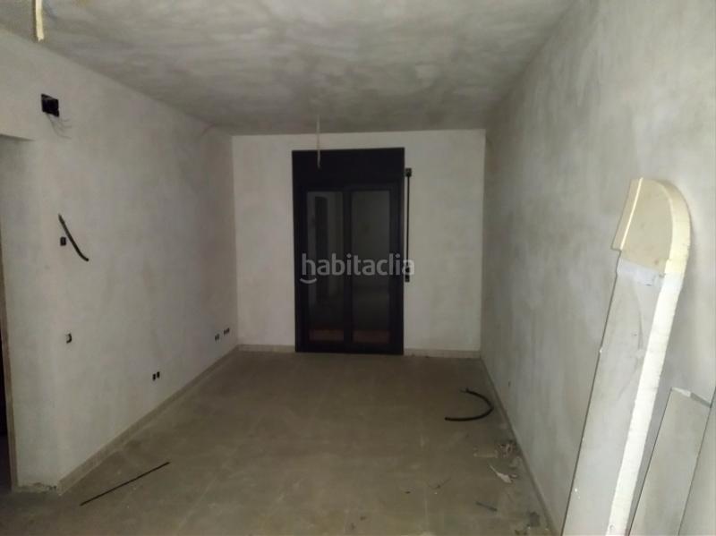 Foto 2add8c66-7f22-4aac-b06e-7457aa013192. Edificio en carrer del remei de dalt 26 edificio residencial en construcción . en Manresa