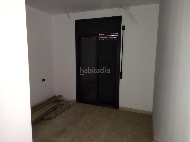 Foto 59f36321-b43f-405a-a105-6d2b949ead59. Edificio en carrer del remei de dalt 26 edificio residencial en construcción . en Manresa