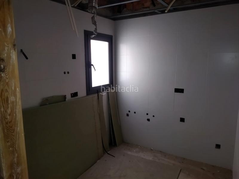 Foto 8c9a736e-6dae-4686-b2fc-789e782d61f2. Edificio en carrer del remei de dalt 26 edificio residencial en construcción . en Manresa