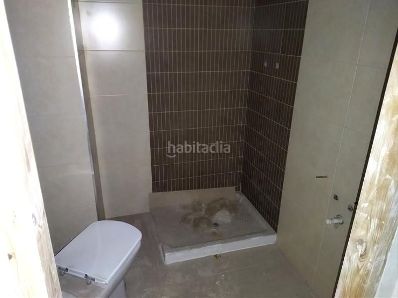 Foto b15fdb2a-2ce6-4b7f-90ac-ae7f9787ce06. Edificio en carrer del remei de dalt 26 edificio residencial en construcción . en Manresa