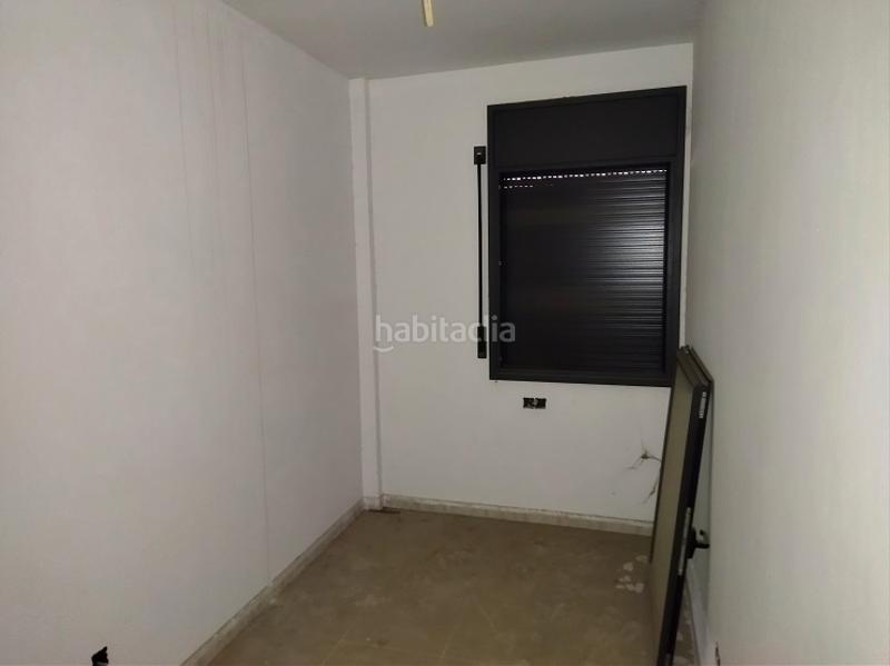 Foto e2cfe86b-97d8-49d9-bc17-a4f83e394a2b. Edificio en carrer del remei de dalt 26 edificio residencial en construcción . en Manresa