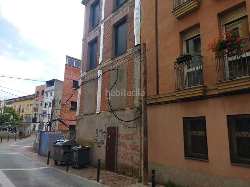 Foto e454b419-0d8b-44b7-887f-9c0956645183. Edificio en carrer del remei de dalt 26 edificio residencial en construcción . en Manresa