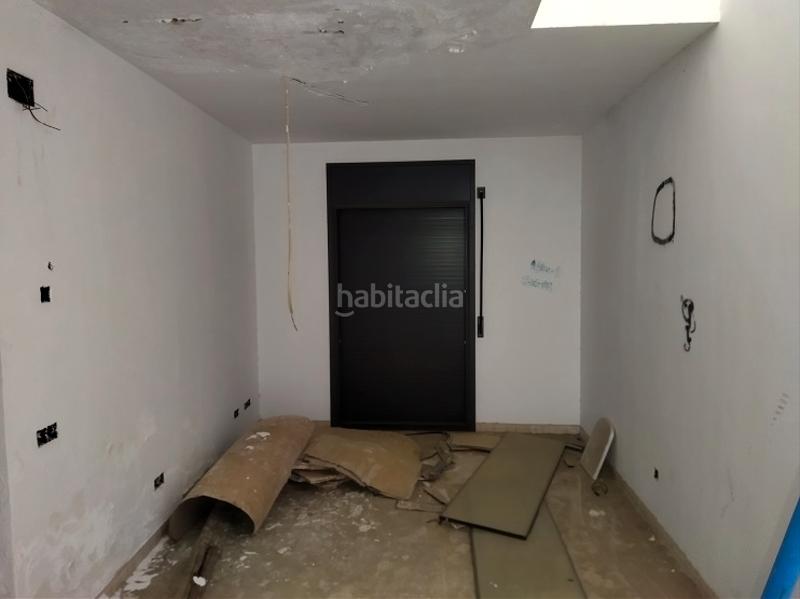 Foto e5f3afba-6412-435a-a857-80aff537a58f. Edificio en carrer del remei de dalt 26 edificio residencial en construcción . en Manresa
