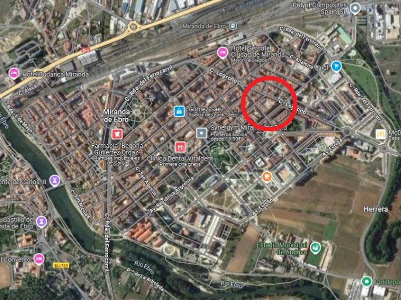 Foto e046f3db-29e8-44c0-9ff0-921dbb7861be. Terreny residencial a calle condado de treviño 84 a Miranda de Ebro