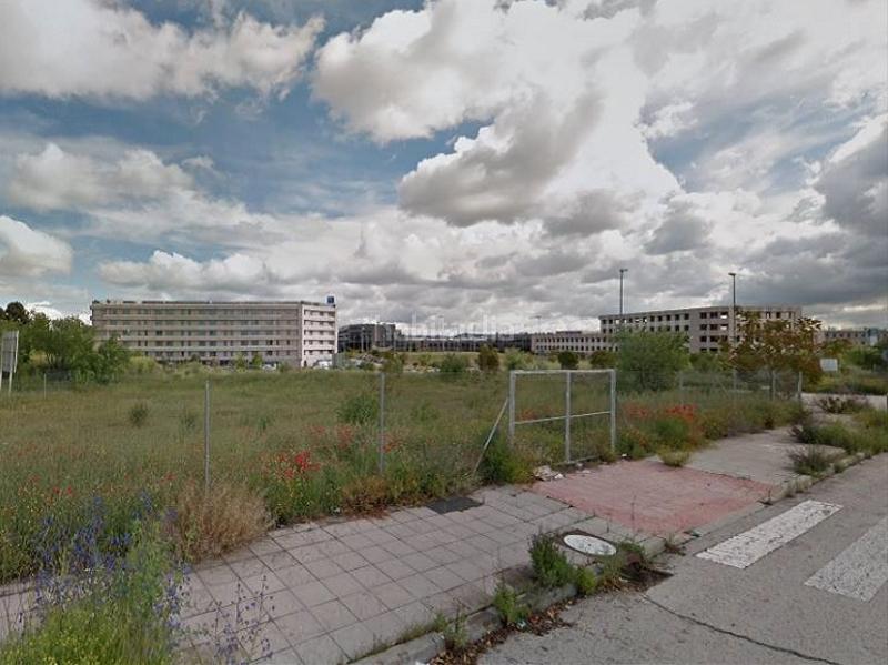 Foto 3990da56-97bf-4ab3-a749-8684ddf832dd. Terrain industriel dans calle de carmen laforet 33 dans Madrid