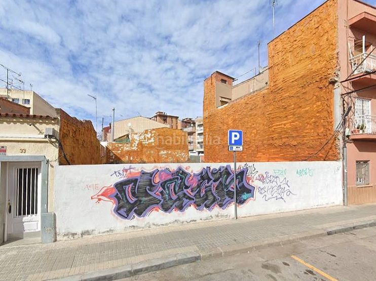 Foto bdd00d5e-600f-445a-ac9c-0f294f604d64. Terreny residencial a carrer de la saboneria 114 a Sabadell