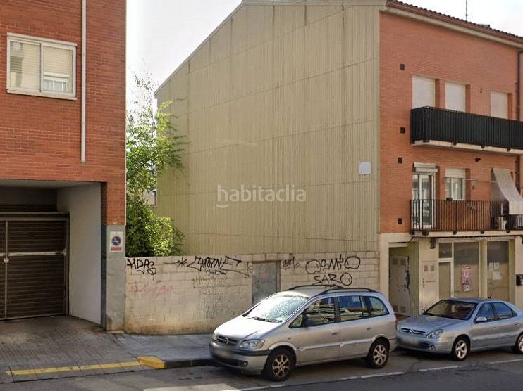 Foto d6ac3383-04e0-49a7-9957-20046915367a. Residential plot in avinguda de l'estatut 182 in Ca n´Oriol Rubí