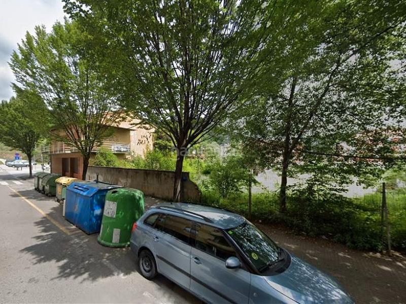 Foto 501aa2cf-8f69-4c92-9ec0-39a9079ad315. Terreno residenziale in carrer rei martí l'humà 14 in Olot