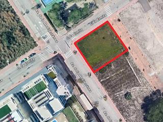 Terreny residencial a Carrer de l'ermita 27. Suelo urbano residencial en la playa de piles.