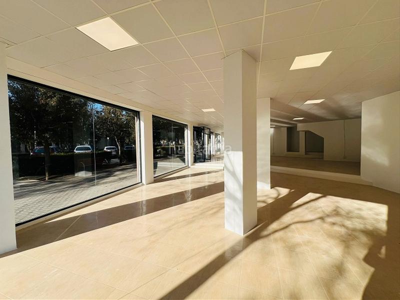 Foto 6fc7ca23-e651-4af4-af77-effdc7dcd4f8. Lloguer local comercial a plaça dels segadors 3 a Vilafranca del Penedès