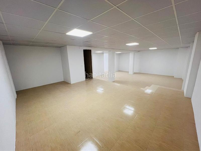 Foto 31a30a74-e8c0-4ff9-9a7f-fbe791a9ba4f. Location local commercial dans plaça dels segadors 3 dans Vilafranca del Penedès