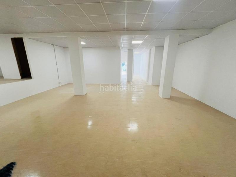 Foto 7985dc64-f6b4-4231-879d-2bfd0d62eb07. Location local commercial dans plaça dels segadors 3 dans Vilafranca del Penedès