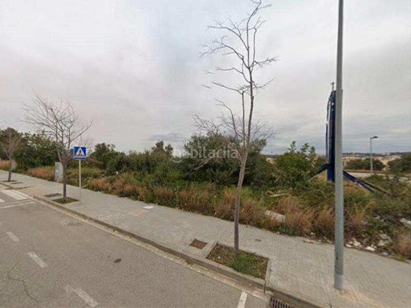 Foto 42440321-4689-4b63-ba27-7a6f2b8a0081. Terreny residencial a avinguda del baix penedès 78 a Vendrell (El)