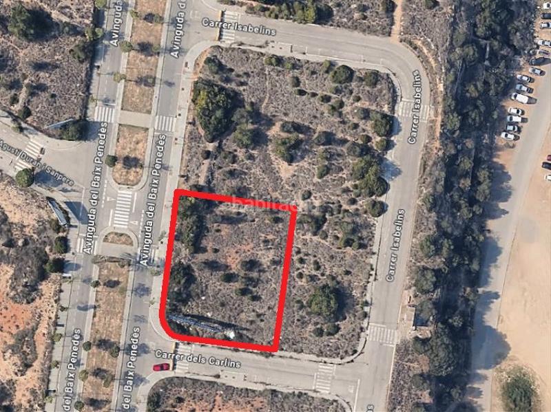 Foto af27b63e-7a9f-4d78-b6ca-001bd4c00279. Terreny residencial a avinguda del baix penedès 78 a Vendrell (El)