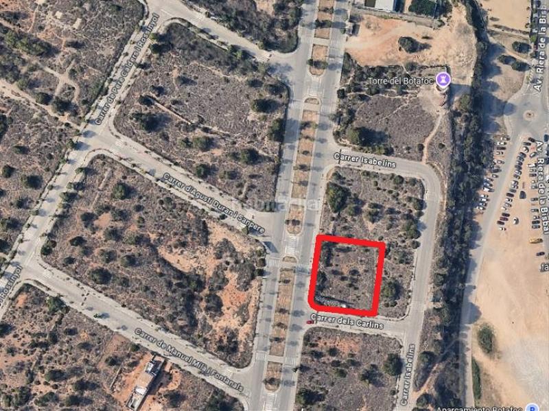 Foto cc388c6d-1f04-4a02-b416-3ecca2e57a08. Terreny residencial a avinguda del baix penedès 78 a Vendrell (El)