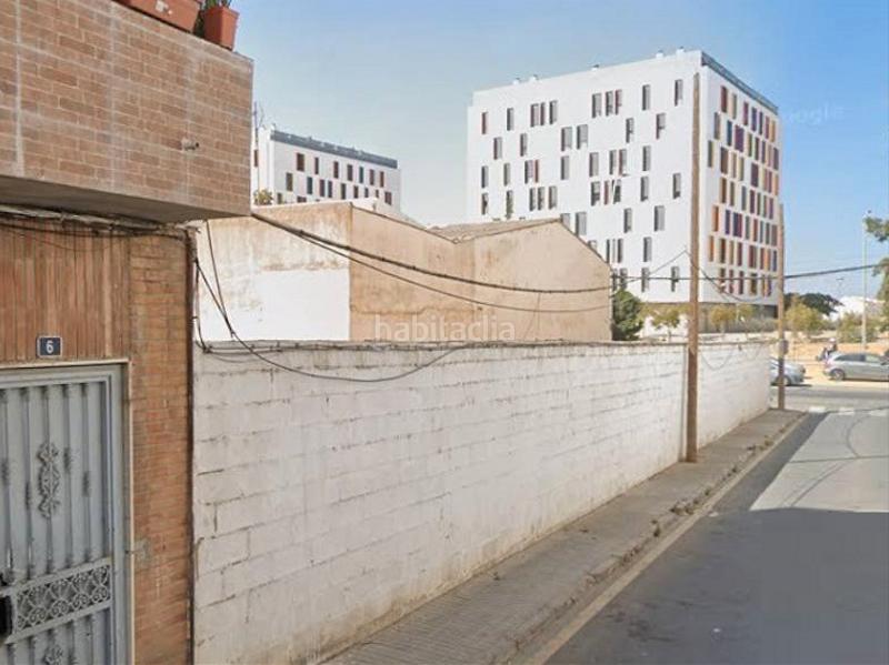 Foto 6509d8b7-3cdd-47fe-a2b0-a8b1d67226a2. Terrain résidentiel dans avenida de cristóbal colón 164b dans Huelva