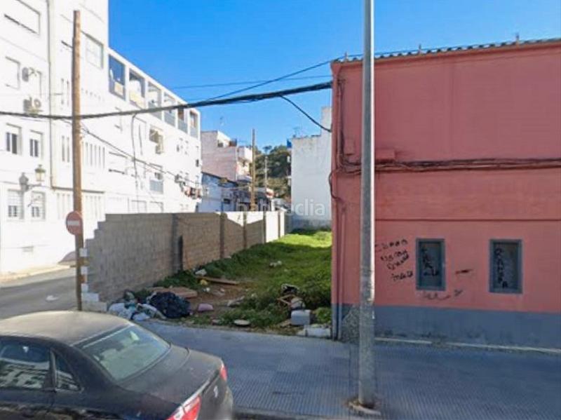 Foto f19c7ddd-18ee-4773-8300-fe342d5af3c6. Terrain résidentiel dans avenida de cristóbal colón 164b dans Huelva