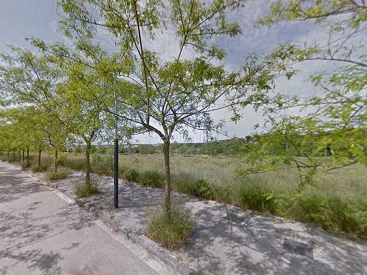 Foto 347b4bfd-165c-4926-b742-a61fe76df9cb. Terreny residencial a carrer italia 16 a Can Gambús Sabadell