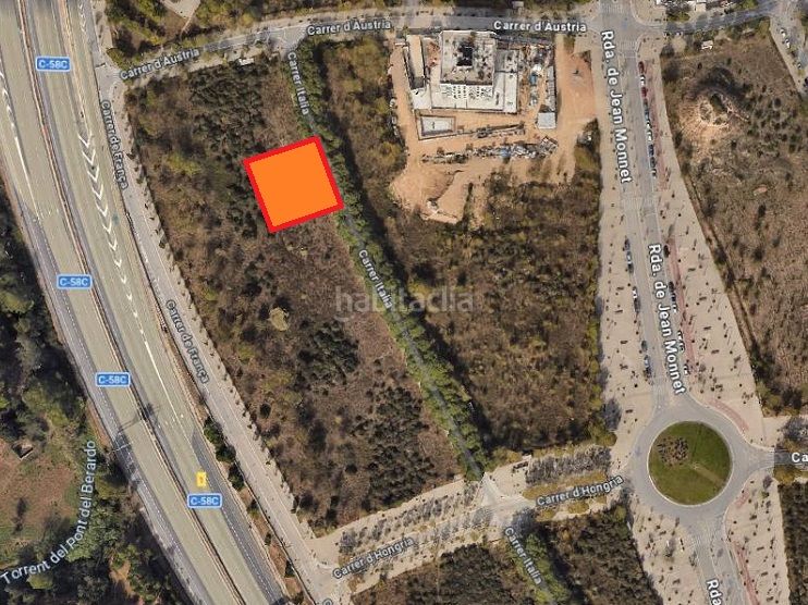 Foto c2ee4fc9-47e3-4175-ac28-3e679a711b48. Terreny residencial a carrer italia 16 a Can Gambús Sabadell