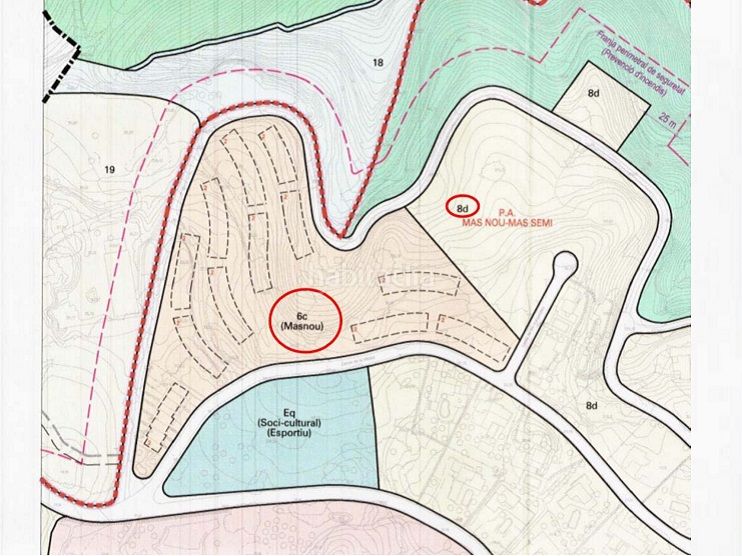 Foto 1f8b0a40-1fb8-4fde-bf88-253f6bccf31c. Terreny residencial a carrer de la papallona 1 a Platja d´Aro