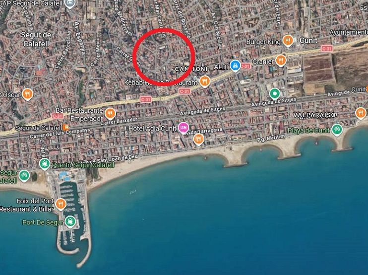 Foto bc0c7e47-0153-48c8-a25f-559951c2a5ce. Residential plot in carrer de la ferradura 11 in Cunit residencial Cunit