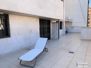 Pis a Sant Francesc. Con terraza