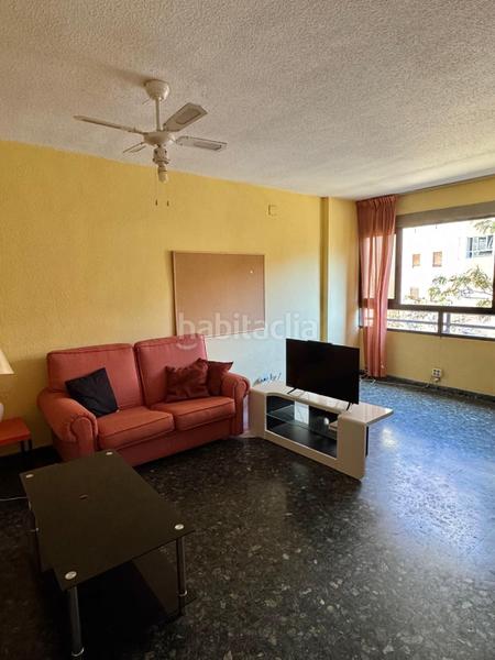 Foto a1a57bdc-8076-451c-9cf3-a6759ff3664c. Alquiler piso con terraza en Jaume Roig Valencia