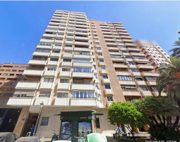 Foto ea7294d1-e0a8-48bf-8f0a-2f6cf601469a. Alquiler piso con terraza en Jaume Roig Valencia