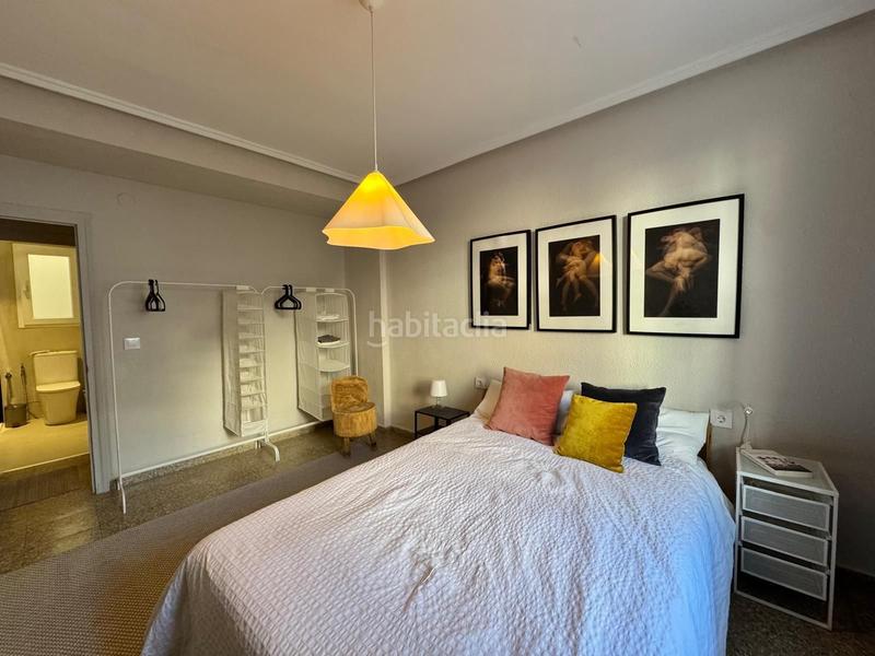 Foto b56b1354-ea48-4fbc-b110-7d5cee1fb2d3. Alquiler piso amueblado en En Corts - Doctor Waksman Valencia