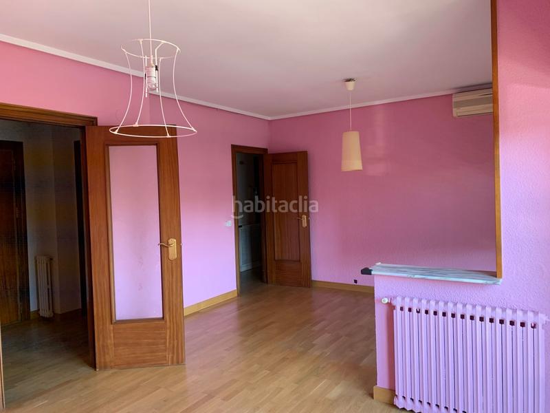 Foto 4a7b8ad4-86fc-46b3-8e4e-e6cfd9e8f8a6. Alquiler piso amplio en El Mercat Valencia