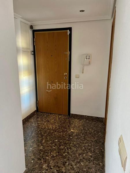 Foto 165548fd-03b9-48ef-8d5f-c7a83d957614. Miete etagenwohnung mit heizung in Valterna Paterna