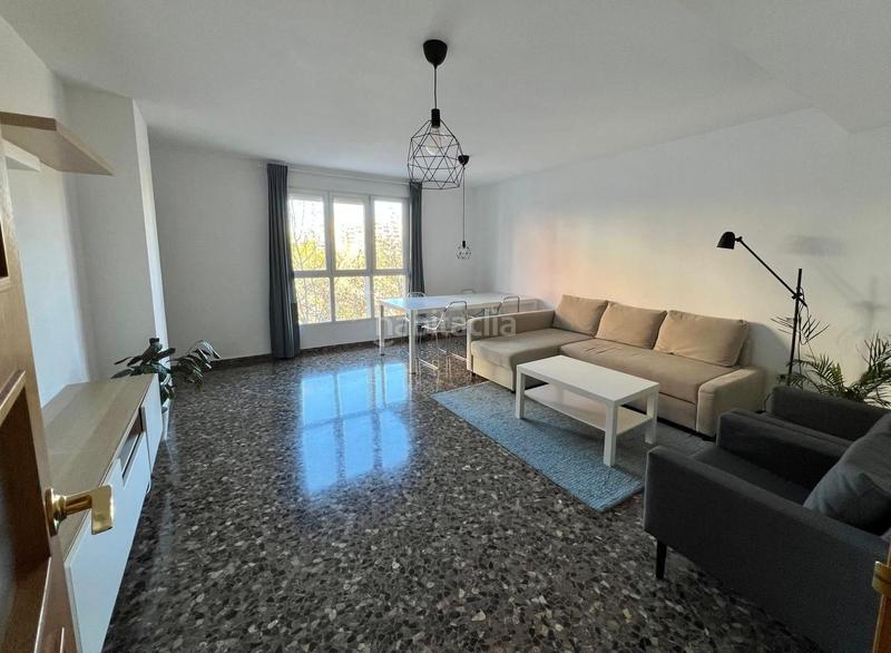 Foto 2038ced1-2ea9-40ab-870a-e8ba364a889e. Miete etagenwohnung mit heizung in Valterna Paterna