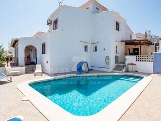Casa in Son Vilar-Trepucó. Precioso chalet con piscina en son vilar