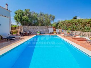 Mas à Llucmaçanes. Casa de campo con piscina en llucmesanes