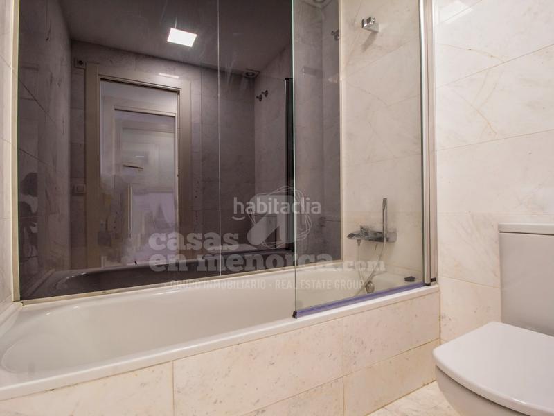 Foto e5464abf-f319-499f-ba80-8e6a68689ce9. Pis amb aparcament piscina a Dalt Sant Joan-Plaça Eivissa Maó
