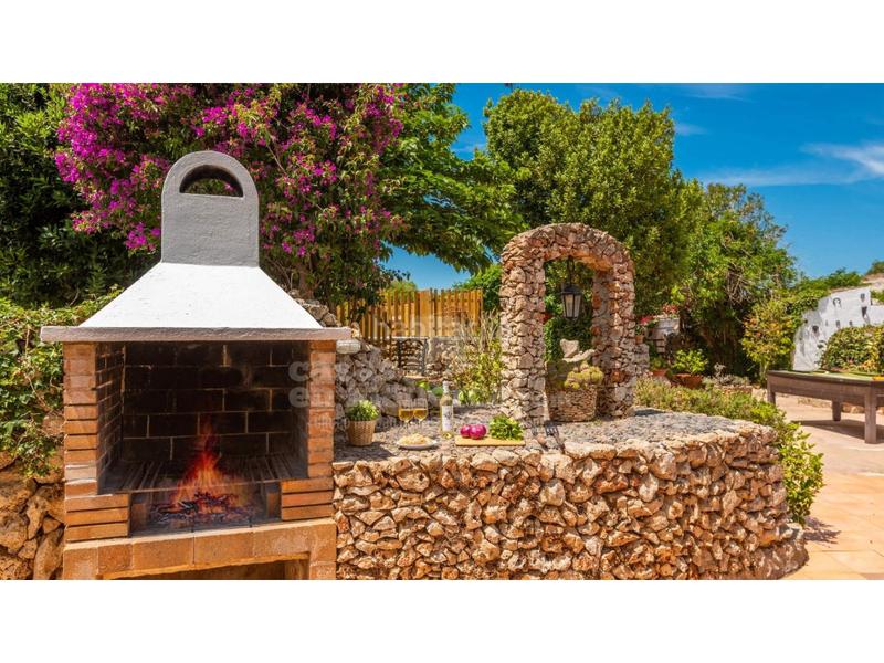 Foto ee0d0975-cd44-4291-a142-7175919bb35a. Masia amb piscina a Trebalúger Es Castell