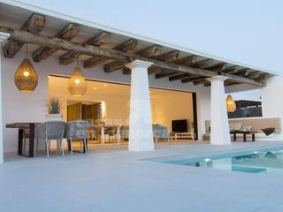 Casa a Punta Grossa. Chalet de diseño en arenal den castell