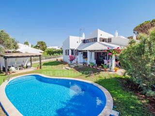 Maison à Binibèquer. Chalet mediterráneo con licencia en binibeca