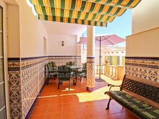 Casa a Es Castell. Gran casa con patio en es castell