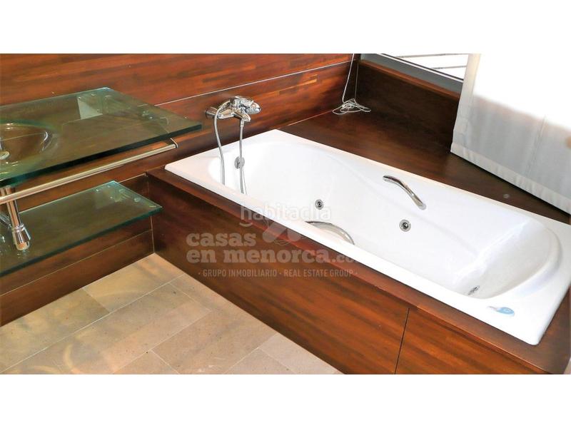 Foto 178a3763-77d9-43f3-b8a5-f0a0831d18c4. Piso  dúplex con vistas al mar, ascensor, parking y trastero en mahón en Maó / Mahón