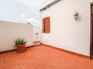 Casa en Molí des Pla-Andrea Doria. Casa en planta baja con patio en mahón