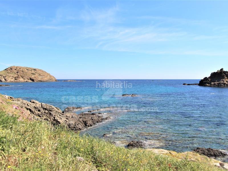 Foto 670fca19-90d7-43c0-aa76-3bcc5078d195. Casa  de costa en primera línea de mar en sa mesquida en Maó / Mahón