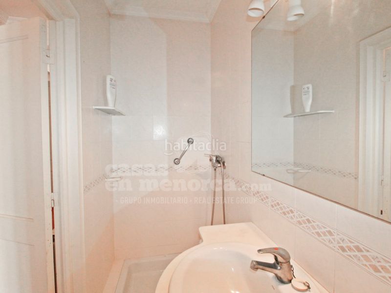 Foto ac70e356-6acc-4f9a-849d-afde38711a6f. Casa amb calefacció a Centre Històric Maó / Mahón