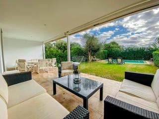 Casa a Coves Noves. Chalet con piscina en coves noves