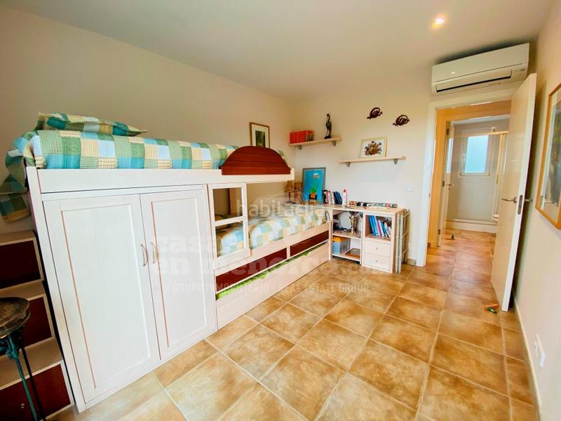 Foto 9542425c-28d0-49c7-b1f7-587df13e6b4a. Casa chalet con piscina en Coves Noves en Coves Noves Es Mercadal