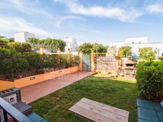 Apartamento en Son Bou-Sant Jaume. Apartamento con licencia y piscina en son bou