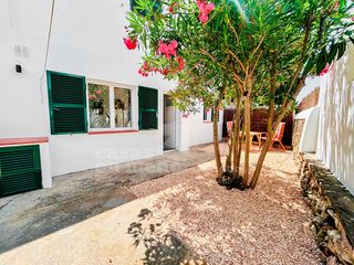 Haus in Ciutadella. Vivienda en planta baja con licencia turística en son oleo, ciut