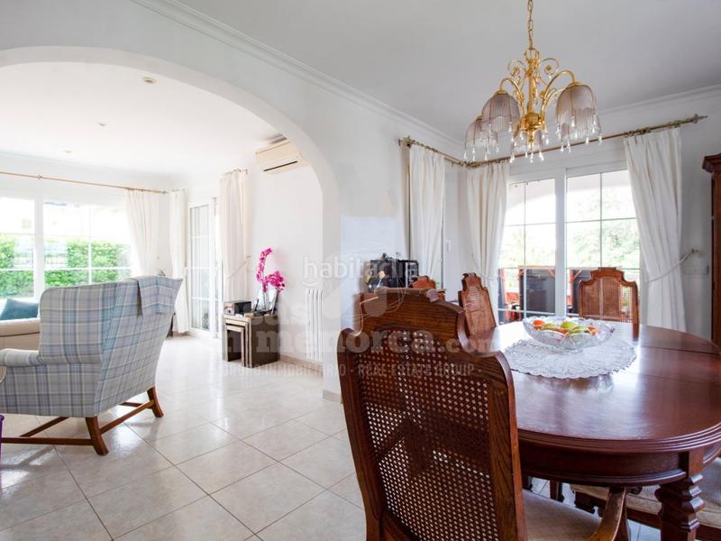 Foto 468997f5-a47a-42c0-8499-94bc3fbd3ea0. Casa chalet con vistas al mar en addaia en Port d´Addaia Es Mercadal