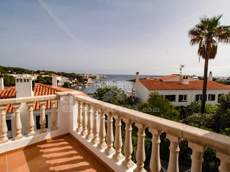Foto d64bad6c-71f4-4f23-854d-0b6488f33de5. Casa chalet con vistas al mar en addaia en Port d´Addaia Es Mercadal